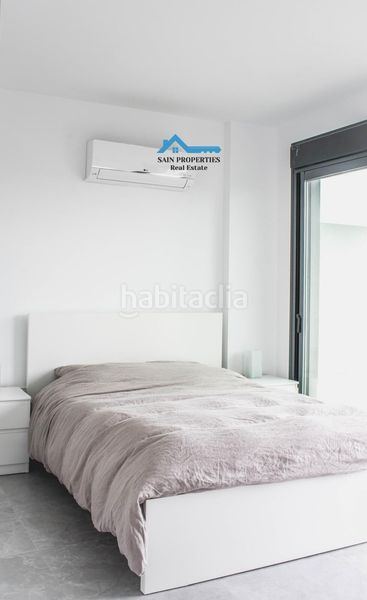 Foto a1ad4c84-ebda-4779-b9d2-12cabe31fe21. Duplex avec parking piscine dans balcón de Finestrat-terra marina Finestrat