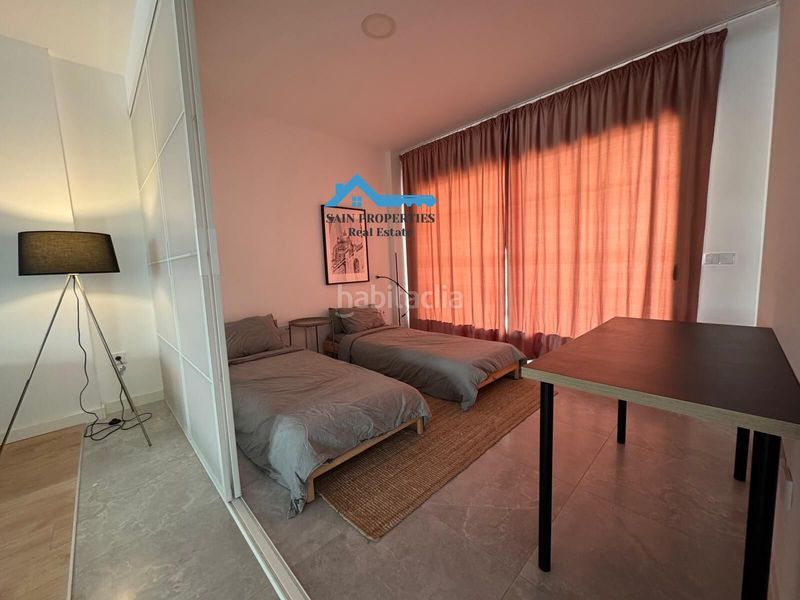 Foto d75b58a4-92ec-4cf7-b93e-4ebb417fb643. Duplex avec parking piscine dans balcón de Finestrat-terra marina Finestrat