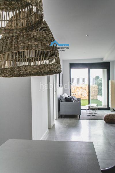 Foto df94bfc9-50f3-4ab5-ad15-3c7df590d080. Duplex avec parking piscine dans balcón de Finestrat-terra marina Finestrat