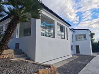 Xalet a Altea la Vella. Exclusivo chalet reformado con vistas al mar en altea la vella