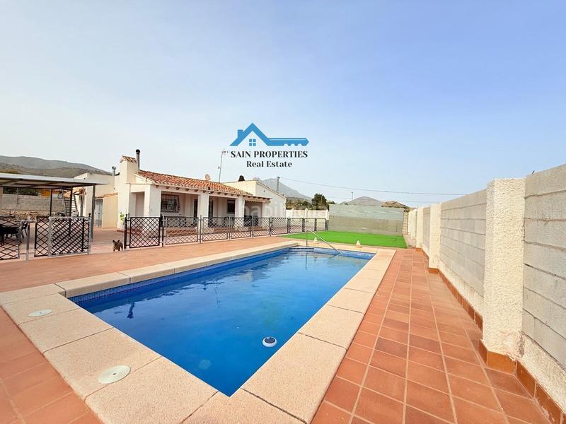 Foto fe7a2436-939c-4a57-8491-33463bc78158. Chalet con riscaldamento parcheggio piscina in El Secanet-Hacienda del Sol Vila Joiosa (la)