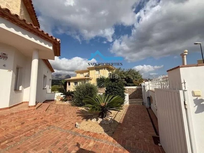 Foto b1aa18d0-20c6-4bb1-a6aa-a5e26418563c. Xalet amb calefacció aparcament piscina a El Tossal-Bello Horizonte Nucia (la)
