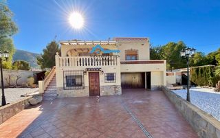 Chalet in L´Albir. Chalet independiente en venta en la parte baja de albir  parcela