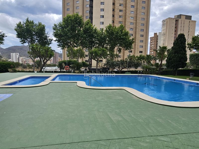 Foto 17d8da4a-b456-4840-8e46-6bd69a0a9193. Pis amb calefacció aparcament piscina a Levante Alto Benidorm
