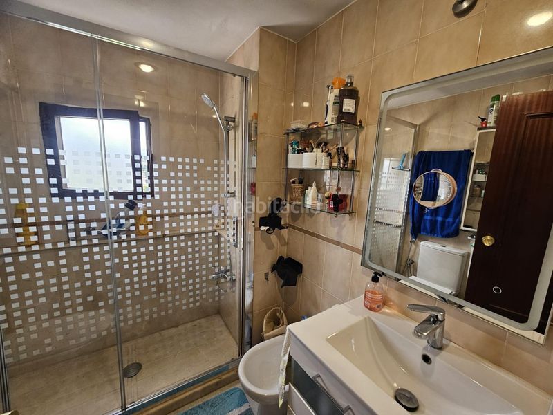 Foto 50cace5a-9c65-40e0-b21d-4385df9bdd30. Pis amb calefacció aparcament piscina a Levante Alto Benidorm