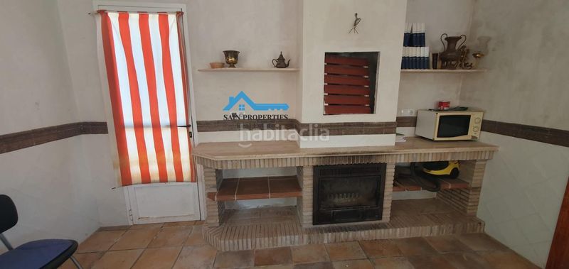 Foto 0bca5233-3dc3-4bb5-84c4-fe62f2341a00. Casa amb calefacció aparcament piscina a Confrides