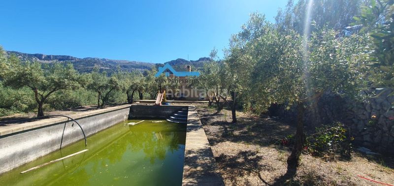 Foto 41486e9f-184e-4494-baca-ef43d715d294. Casa amb calefacció aparcament piscina a Confrides
