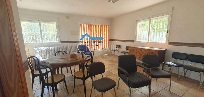Foto c3e902f1-a6d5-4dc9-bef0-01756cbc8826. Casa amb calefacció aparcament piscina a Confrides