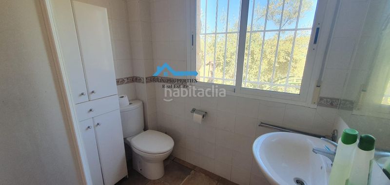Foto f7dc7261-a57e-4c08-932a-f0776d6d54d9. Casa amb calefacció aparcament piscina a Confrides