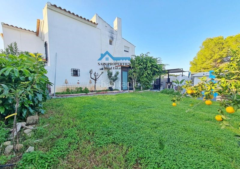 Foto ca2818b8-e9e3-4c79-9c82-cd203cd033f2. Casa a schiera con riscaldamento parcheggio piscina in Nucia (la)