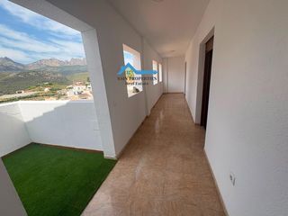 Ático en Callosa d´en Sarrià. Amplio y luminoso piso a la venta en callosa