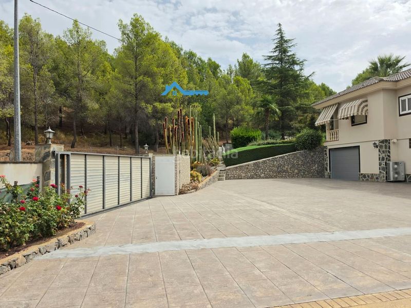 Foto 0f63f273-7737-4b41-a625-3a4489a19b5d. Xalet amb calefacció aparcament piscina a Callosa d´en Sarrià