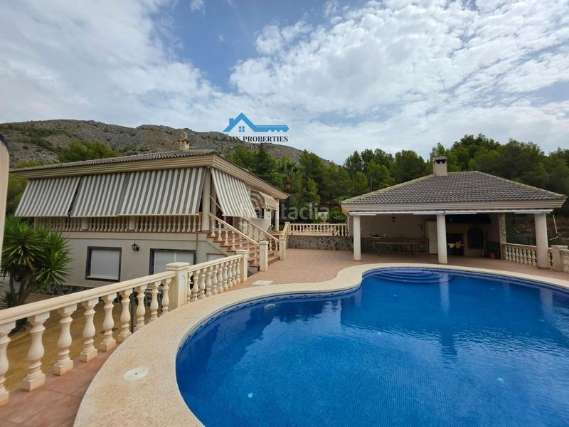 Foto a34798f9-a5b8-4119-8126-6521e5bb3cb8. Xalet amb calefacció aparcament piscina a Callosa d´en Sarrià