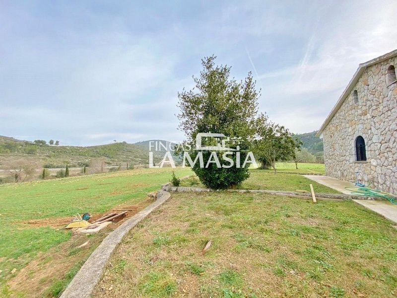 Foto 1d3265cb-87fd-4d5e-8b2a-13d7eeeb9595. Masia amb piscina a Canyelles