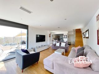 Lloguer Casa a Olivella. Impresionante chalet con piscina privada