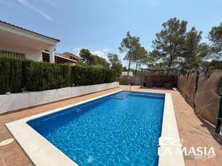 Maison à Olivella. Casa con piscina en olivella