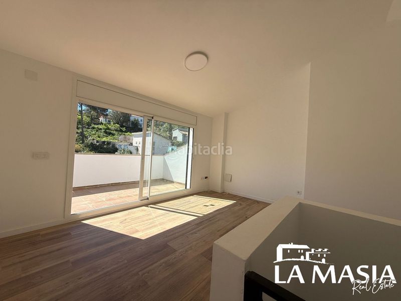 Foto 6cdbcdbb-8083-4e4c-afb4-bef653472faa. Casa amb piscina a Olivella