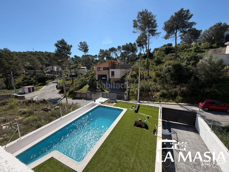 Foto 795654b2-b3f0-4370-8253-b107db03d3b9. Casa amb piscina a Olivella