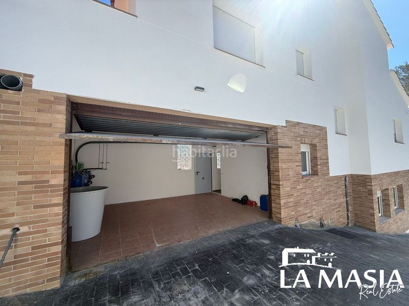 Foto cb45e212-df45-4709-b832-a54d340681f9. Casa amb piscina a Olivella