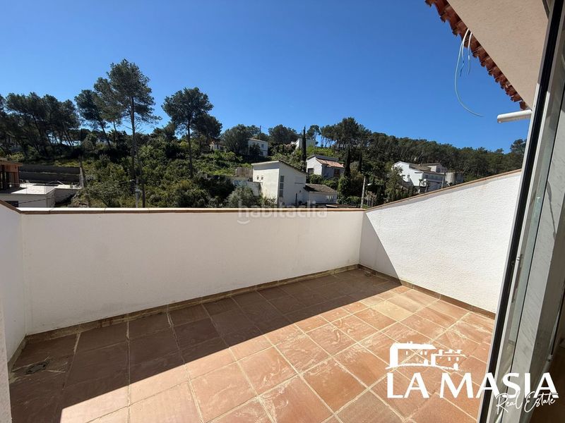 Foto f8b7c902-b13b-47fd-93ec-7933753d9ad6. Casa amb piscina a Olivella