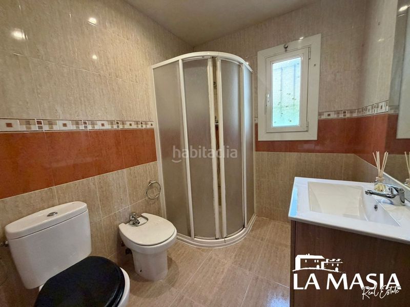 Foto a0a1e8f7-e694-4d6a-b446-360822715136. Casa a Olivella
