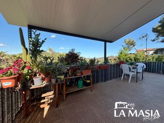 Maison à Canyelles. Vivienda con vistas