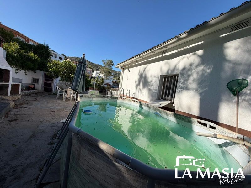 Foto 7641ef35-b4a2-4122-8d6c-2fb482d3144d. Casa a Canyelles