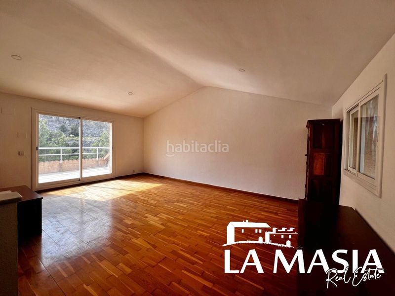 Foto 49528a30-2a77-4649-877f-d88c2a9411bd. Casa adossada amb piscina a les botigues de Sitges Sitges