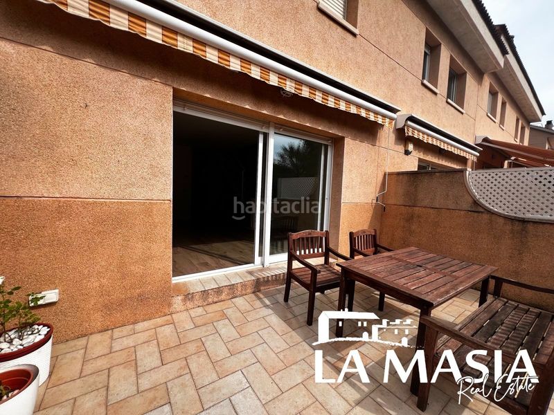 Foto c0a9d065-97c4-4695-a524-0600820a94bc. Casa adossada amb piscina a les botigues de Sitges Sitges