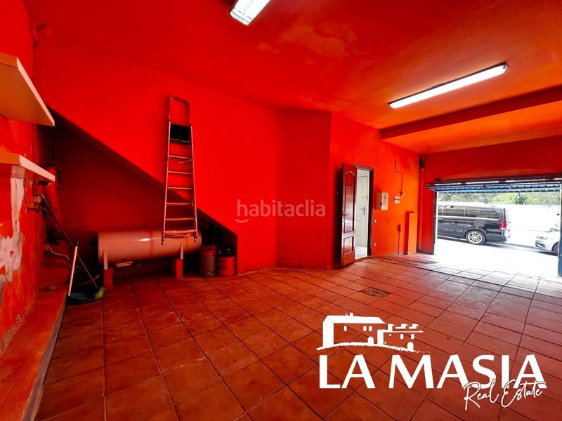 Foto ea9ad072-de3b-418f-97f8-0843cac9a39f. Casa adossada amb piscina a les botigues de Sitges Sitges