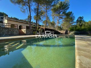 Haus in Olivella. Espectacular chalet de estilo rústico en venta en mas mestre, ol