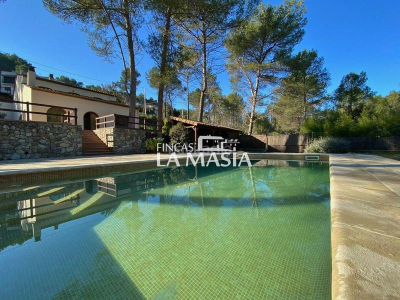 Foto 300180aa-5731-40aa-bb2e-cd6bf827d7a0. Casa amb calefacció piscina a Olivella