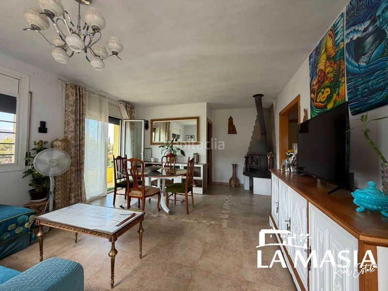 Foto b882a9a6-49ec-4fd7-8a68-73e3ae2b059b. Casa amb piscina a Canyelles