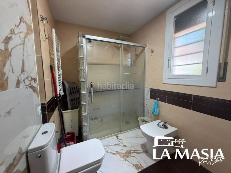 Foto e235a689-e0ea-4b2a-be4f-b4be1eab643d. Casa amb piscina a Canyelles