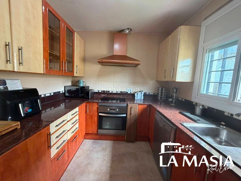Foto fd03b1e9-2486-4e3a-ae99-c44e0d724b90. Casa amb piscina a Canyelles