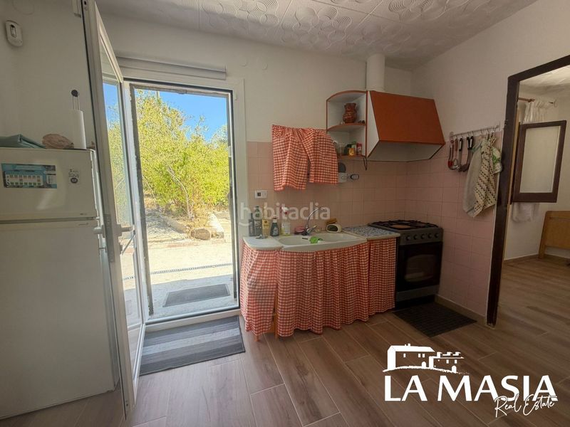 Foto 5c59a633-c5ba-478a-b4f1-fd6afa592813. Casa  con parcela plana y vistas al parque natural del garraf en can suria, en Olivella