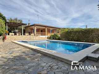House in Olivella. Preciosa vivienda en venta