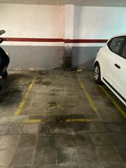 Aparcament cotxe a Carrer d'esteve terradas 33. Vendo plaça de parking