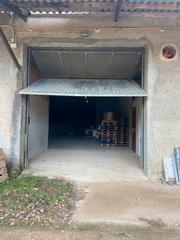 Rent Industrial building in Carrer de la ginesta 2. Nave industrial 4 ideal para actividad comercial o depósito de m