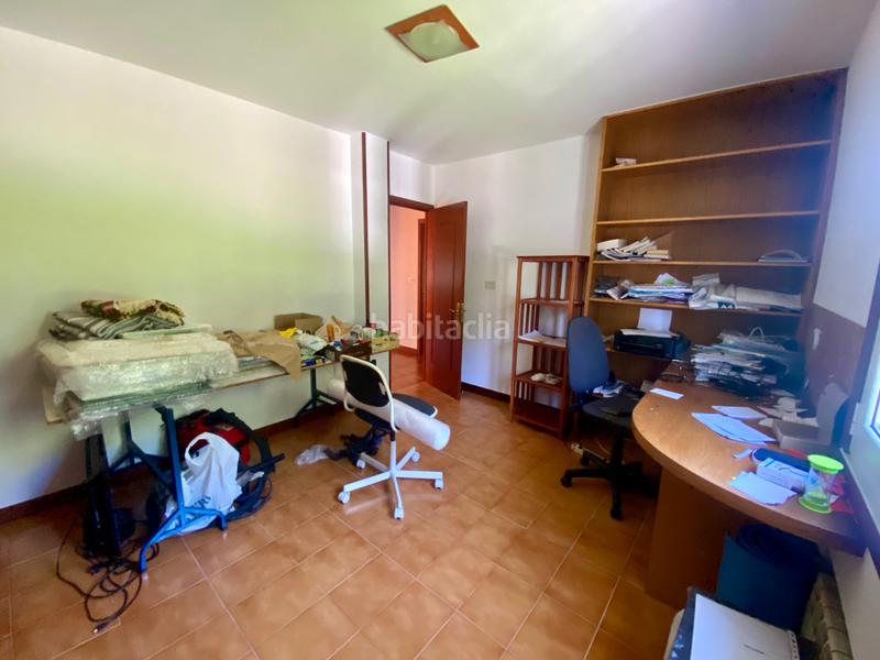 Foto f9cb3919-afe2-4d17-bed6-56ba1dfc4de2. Casa con camino riscaldamento parcheggio in Dorneda Oleiros