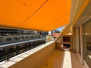 Dúplex a Rúa rosalía de castro 11. Duplex a 100 m de la playa con dos terrazas