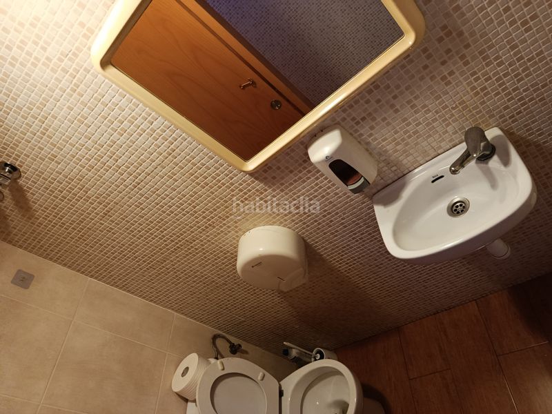 Foto 13c12fef-cfe8-42d9-a632-c40011d3cc6e. Traspaso local comercial traspaso muy bajo en zona prime en Cubelles