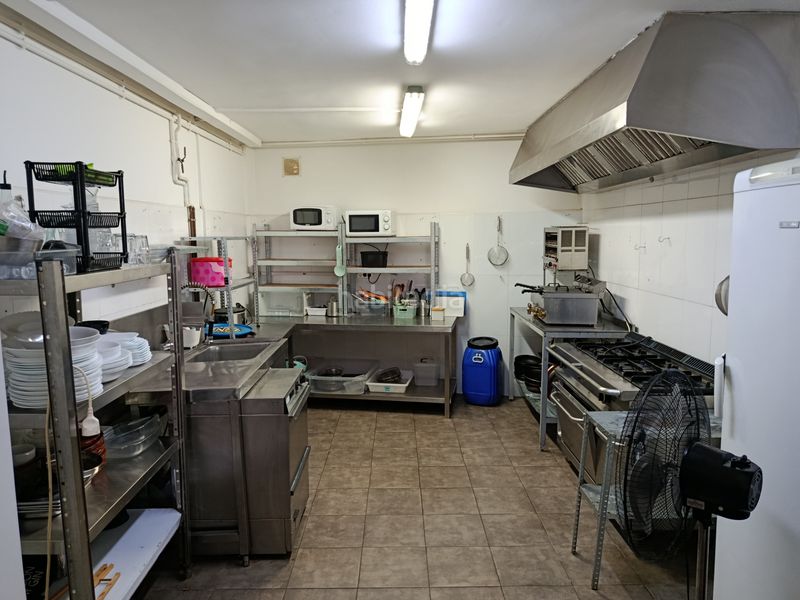 Foto 2269e165-bfa3-42fa-b2ce-01f96b3b8585. Traspaso local comercial traspaso muy bajo en zona prime en Cubelles