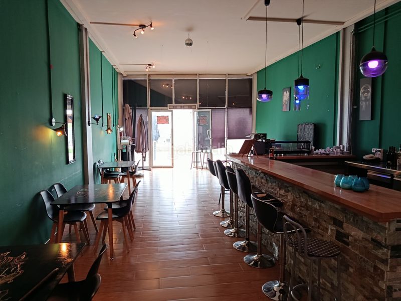 Foto 7e5d70f1-bf1f-4013-958c-21693a7c9dd4. Traspaso local comercial traspaso muy bajo en zona prime en Cubelles