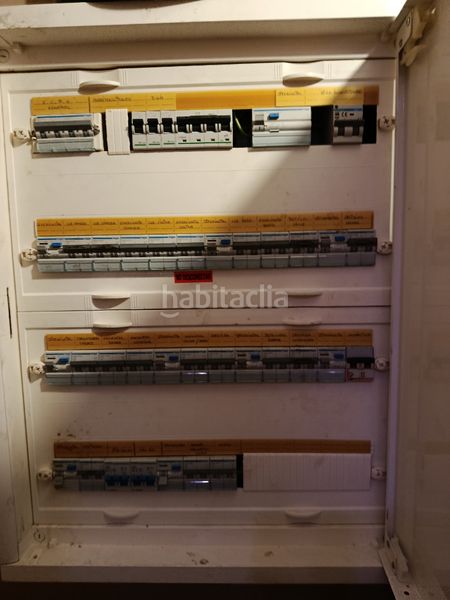 Foto 81e9d0da-b4b1-4844-b294-e8c255bf61e1. Traspaso local comercial traspaso muy bajo en zona prime en Cubelles