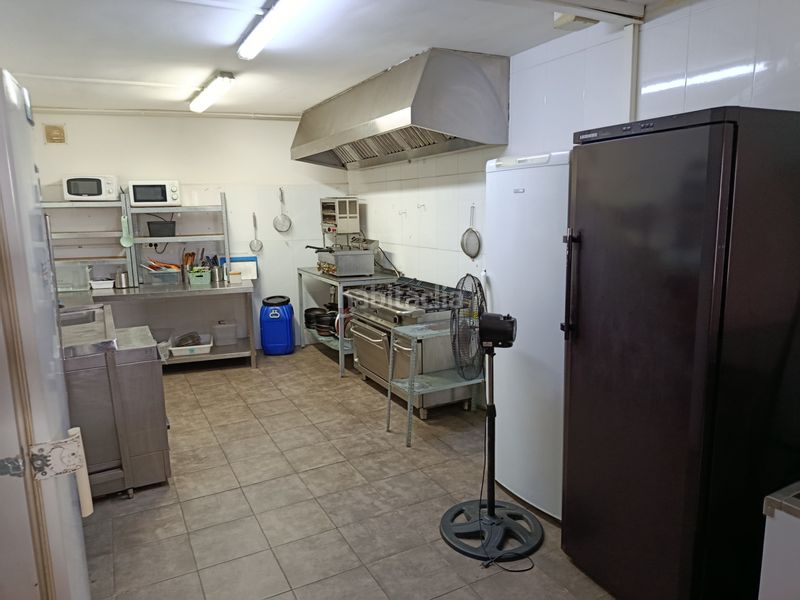 Foto c7dd5ba1-0aaa-4630-af03-c5fff503d611. Traspaso local comercial traspaso muy bajo en zona prime en Cubelles