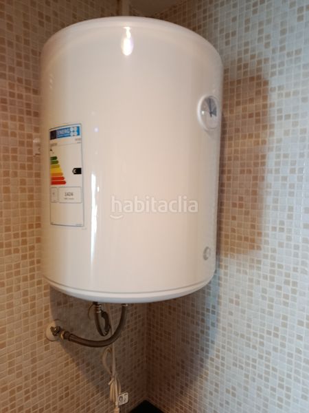 Foto d02e5d69-e233-4ab7-8042-87276e16bfab. Traspaso local comercial traspaso muy bajo en zona prime en Cubelles