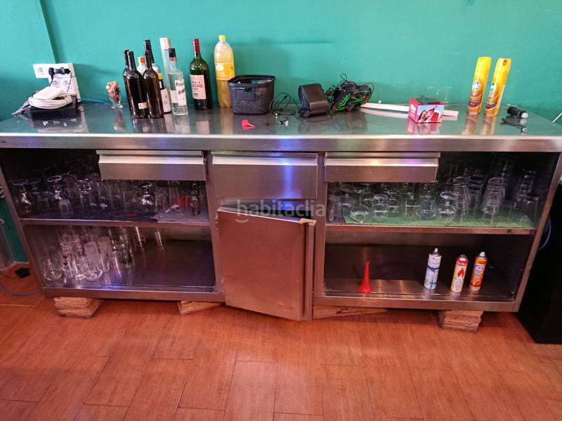 Foto f90d89db-eedf-4e87-8e3e-c9a5684e5431. Traspaso local comercial traspaso muy bajo en zona prime en Cubelles