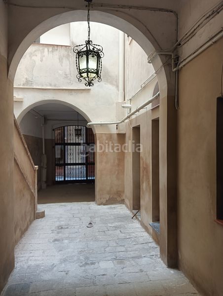 Foto 0dd8623e-c3ca-47ea-b1c2-34a03e3055fb. Local comercial a Gòtic Barcelona