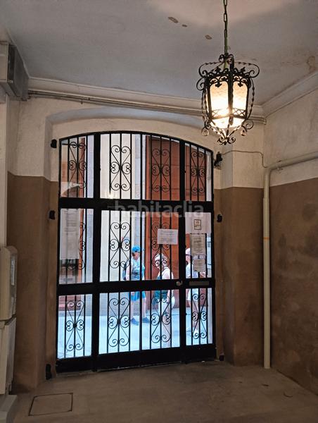 Foto f40decd0-749e-44ef-b84b-70abefbae3d0. Local commercial dans Gòtic Barcelona